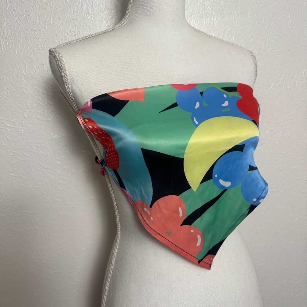 Current‎ Mood Fruity Tie Halter Crop Top